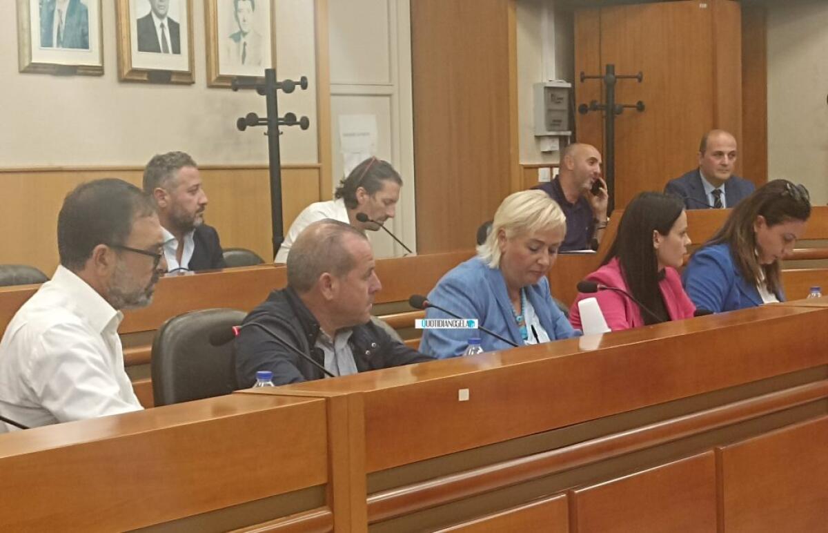 Disservizi idrici, monotematico senza Siciliacque e Caltaqua: seduta sospesa - 