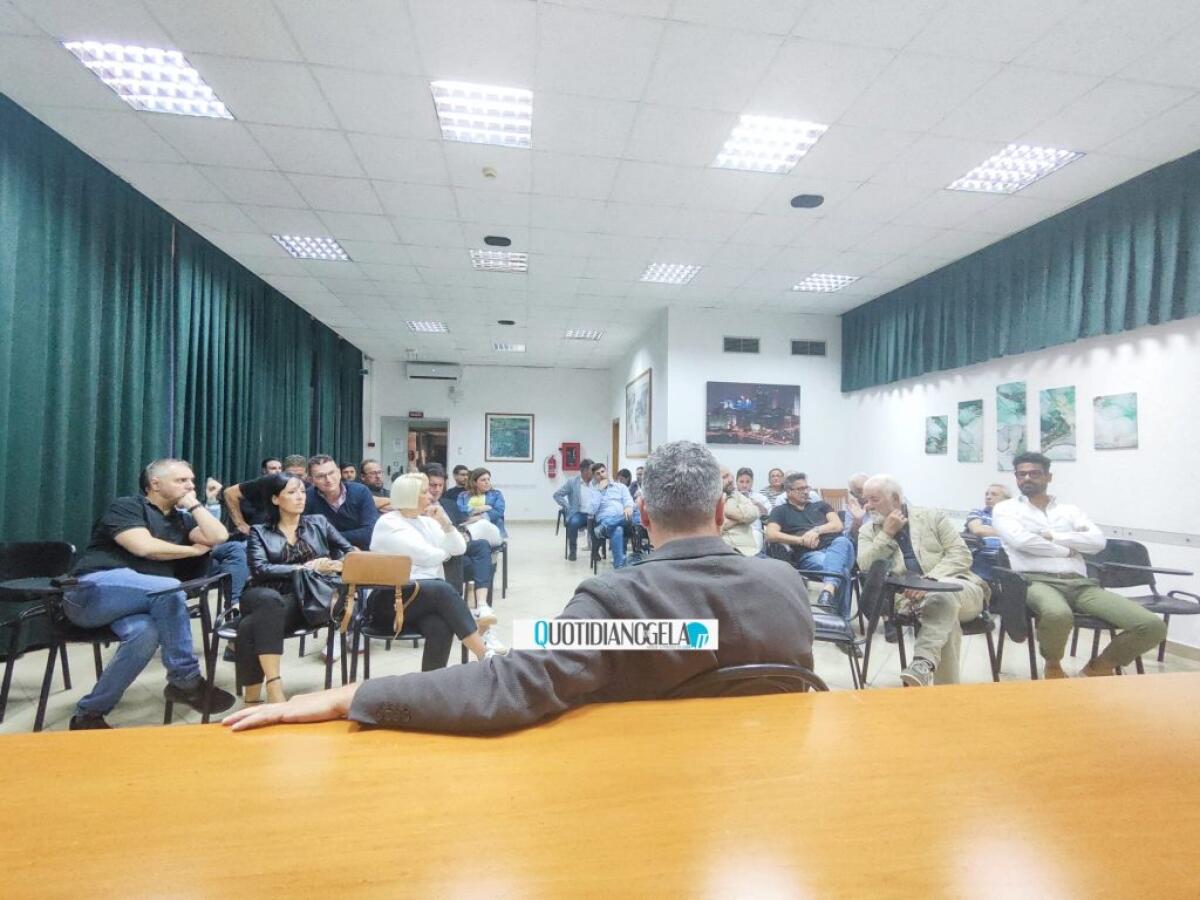 FdI conferma l'opposizione alla giunta Di Stefano, "sui temi prioritari confronto con la città" - 