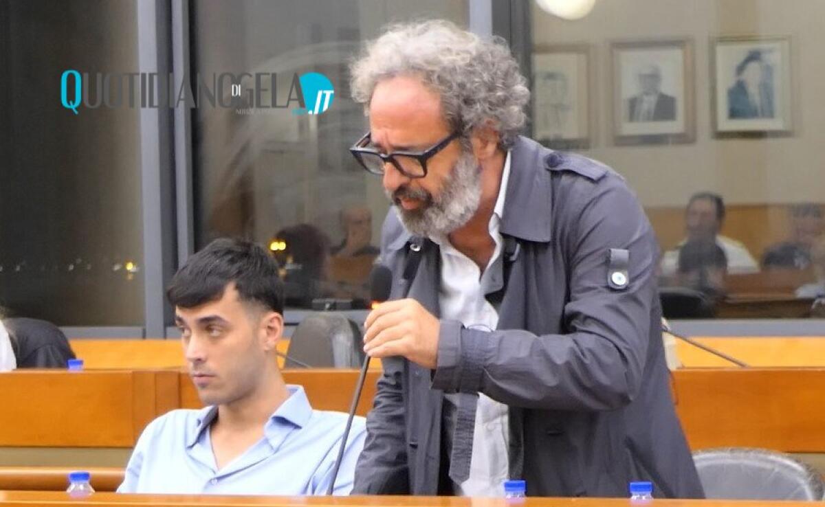 "Su caso Timpazzo passata linea M5s", Castellana: "Nuovi ingressi in giunta? Prematuro, si vedrà" - Il capogruppo M5s Francesco Castellana