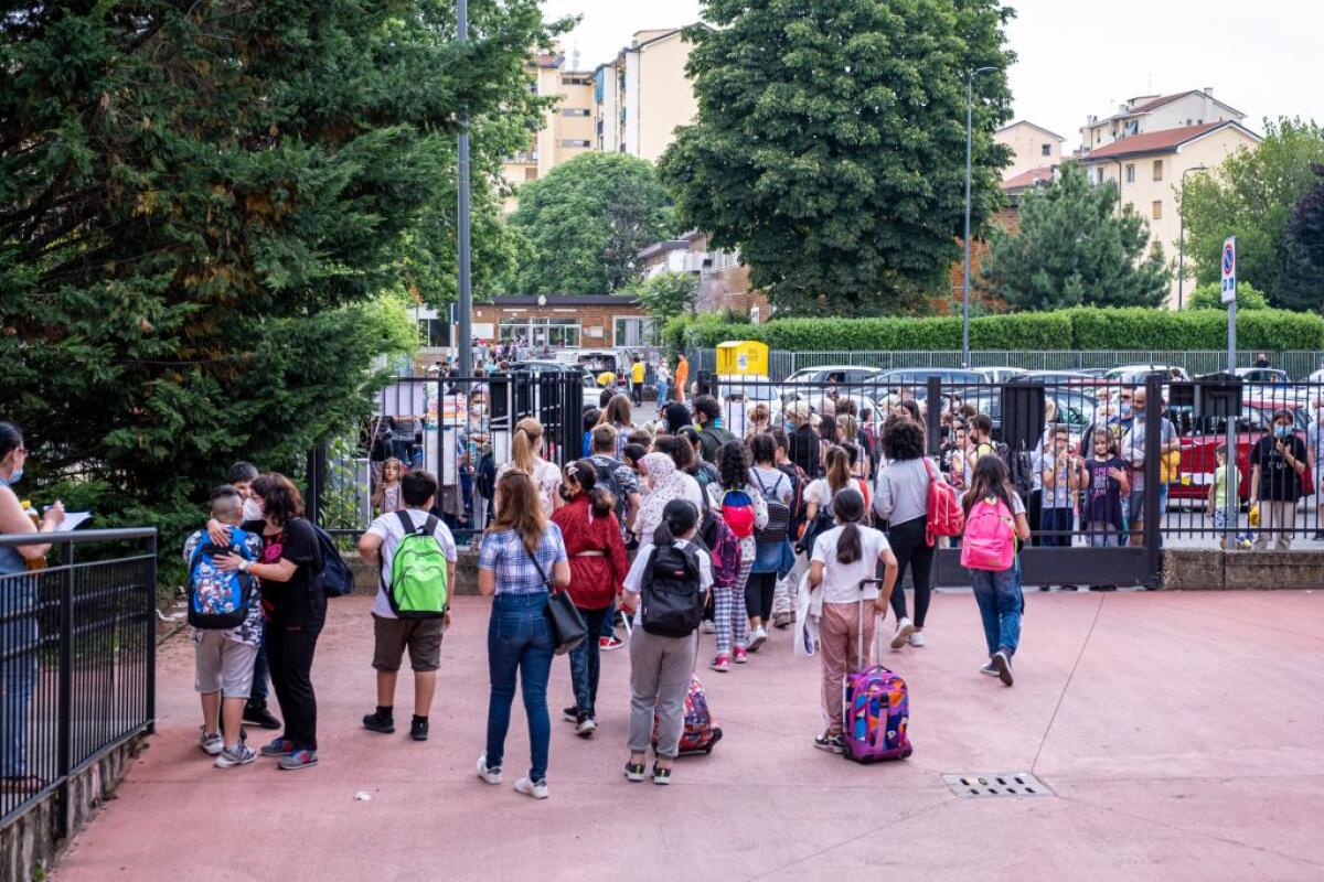 Reati su minori, in Italia quasi 7.000 nel 2023. 19 al giorno - 