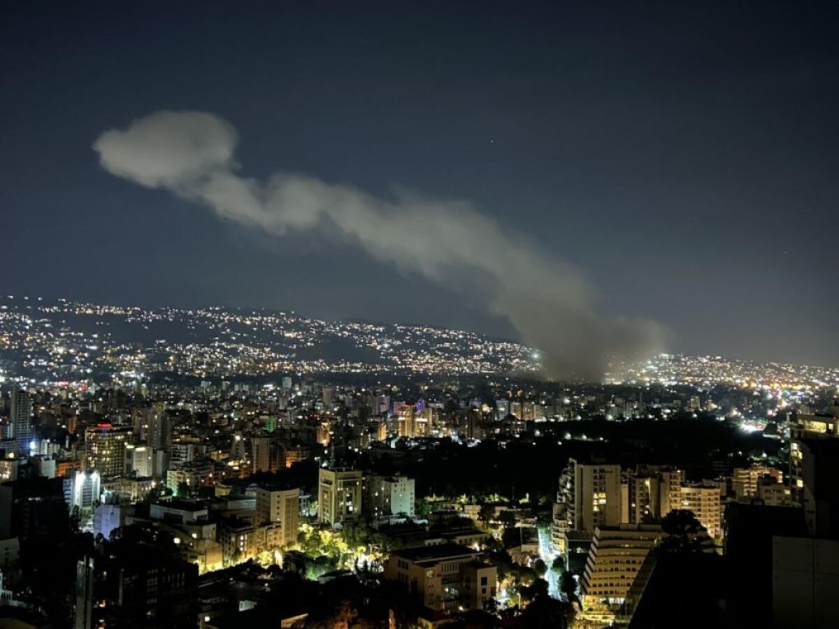 Raid aerei israeliani a Beirut dopo offensiva lanciata nella notte - 