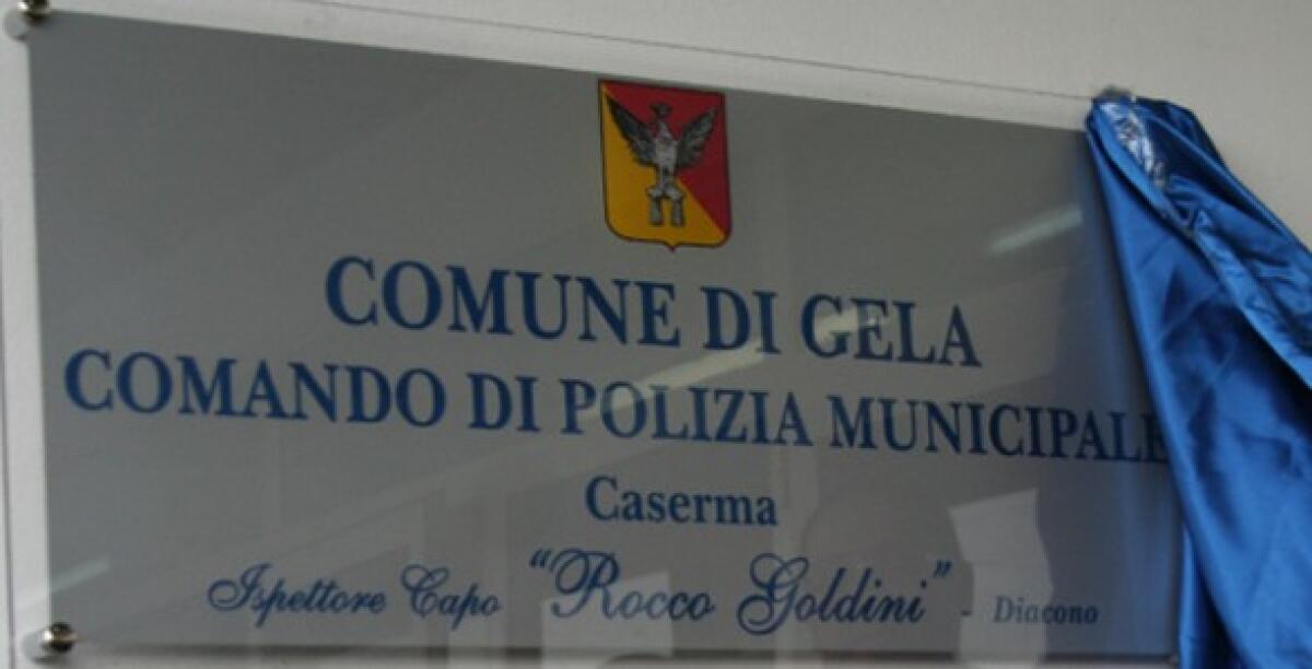 Agenti della municipale "vergognosi e infami", denunciata anche una pagina social -