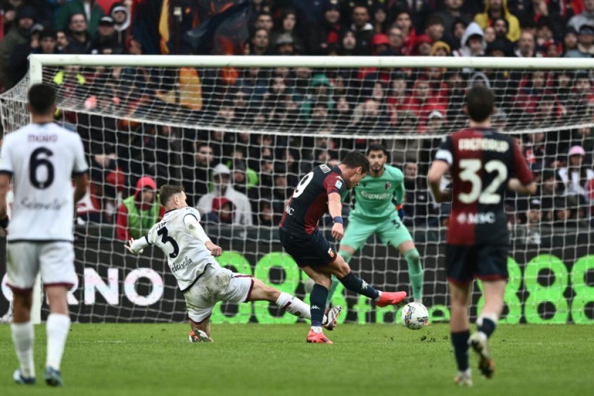 Genoa-Bologna 2-2, Pinamonti firma la rimonta del Grifone - 