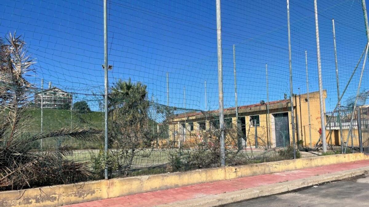 Manfria, campetto nel degrado: "Ci sono i fondi ma tutto rimane fermo, siamo esterrefatti" - 