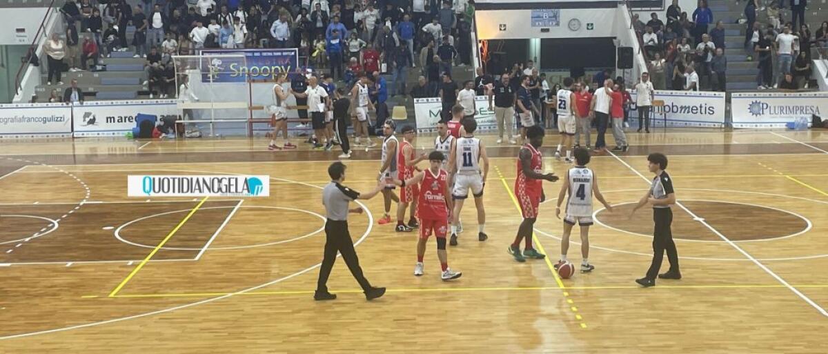 Gela Basket batte l'Invicta Caltanissetta, derby senza storia e terza vittoria di fila - 