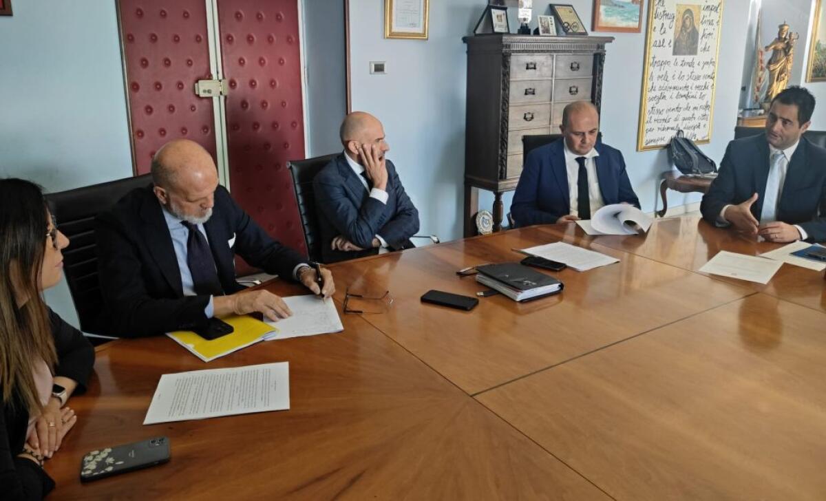 Manutenzione villa comunale, Eni interverrà a compensazione dell'investimento sul fotovoltaico - 