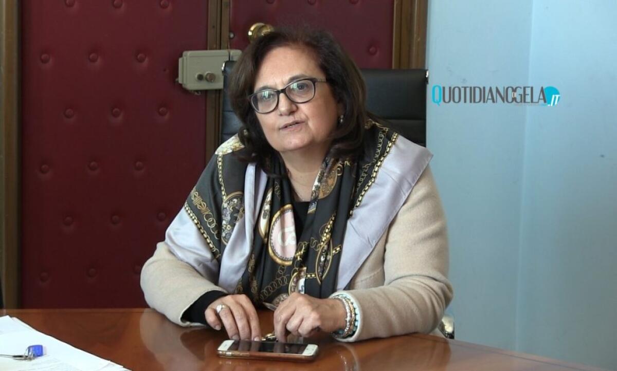 Il segretario generale Ferro lascerà il municipio, sindaco inizia a sondare potenziali sostituti - Il segretario generale Carolina Ferro