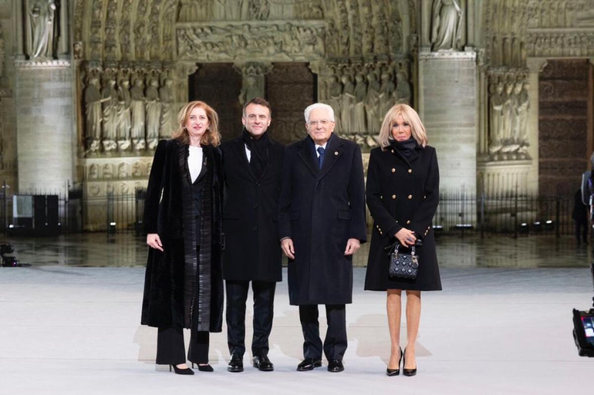 Riaperte le porte di Notre-Dame, Macron “Restituita al mondo” - 