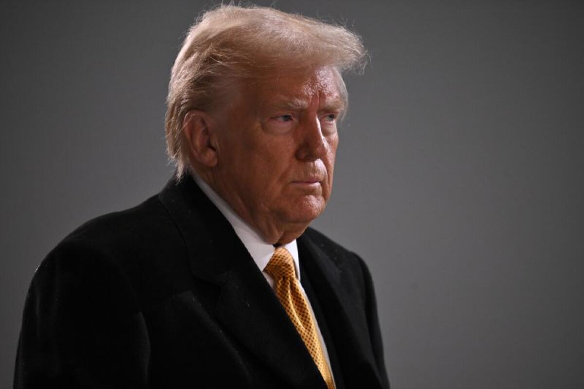 Ucraina, Trump “Zelesky vorrebbe l’accordo, fermare questa follia” - 