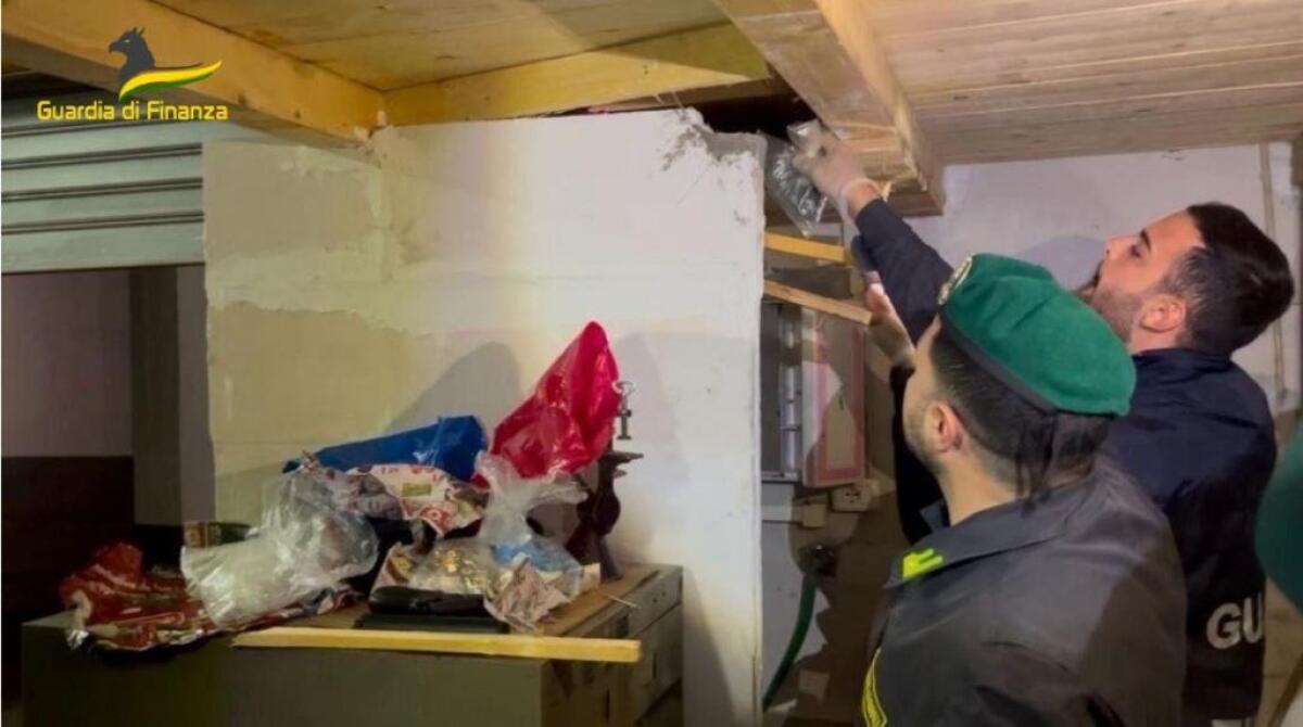 Arsenale di armi e munizioni a Palermo, un arresto - 
