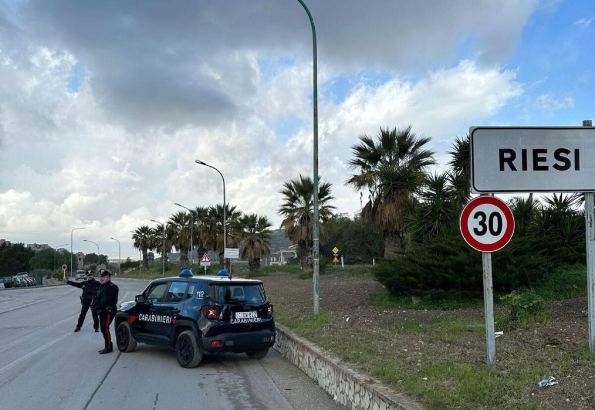 Controlli carabinieri a Riesi, accertamenti e denunce -