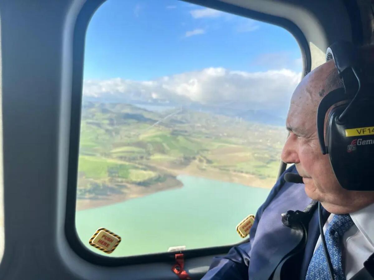 Siccità, sorvolo di Schifani e Cocina tra invasi, dighe e laghi - 