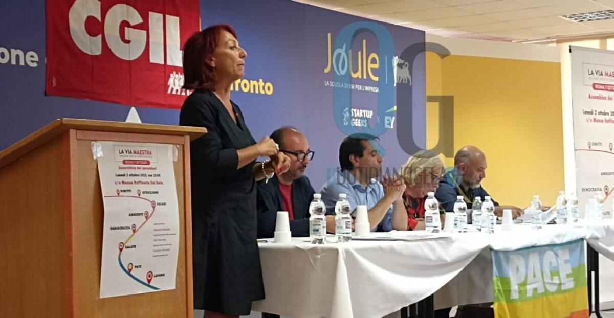 Finanziaria bocciata dalla Cgil locale, "niente fondi per lo sviluppo ma soldi per feste e chiese" - Moncanda nel corso di un intervento in assemblea