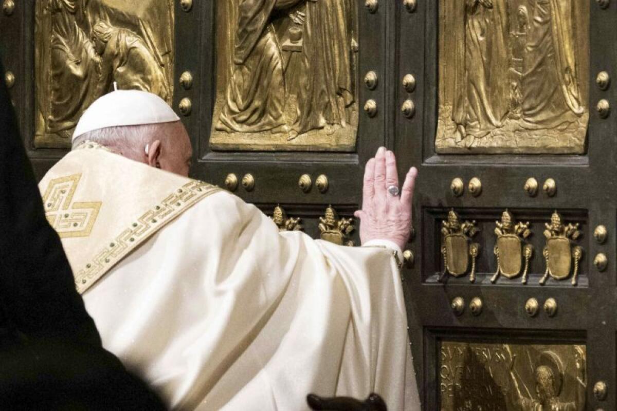 Giubileo, il Papa apre la porta di Rebibbia, “La speranza non delude” - 
