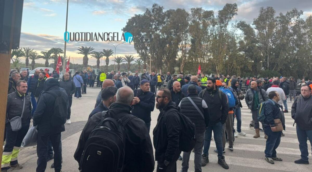 Indotto, fermi i lavoratori Irmes: ritardi nei pagamenti, "famiglie molto preoccupate" -
