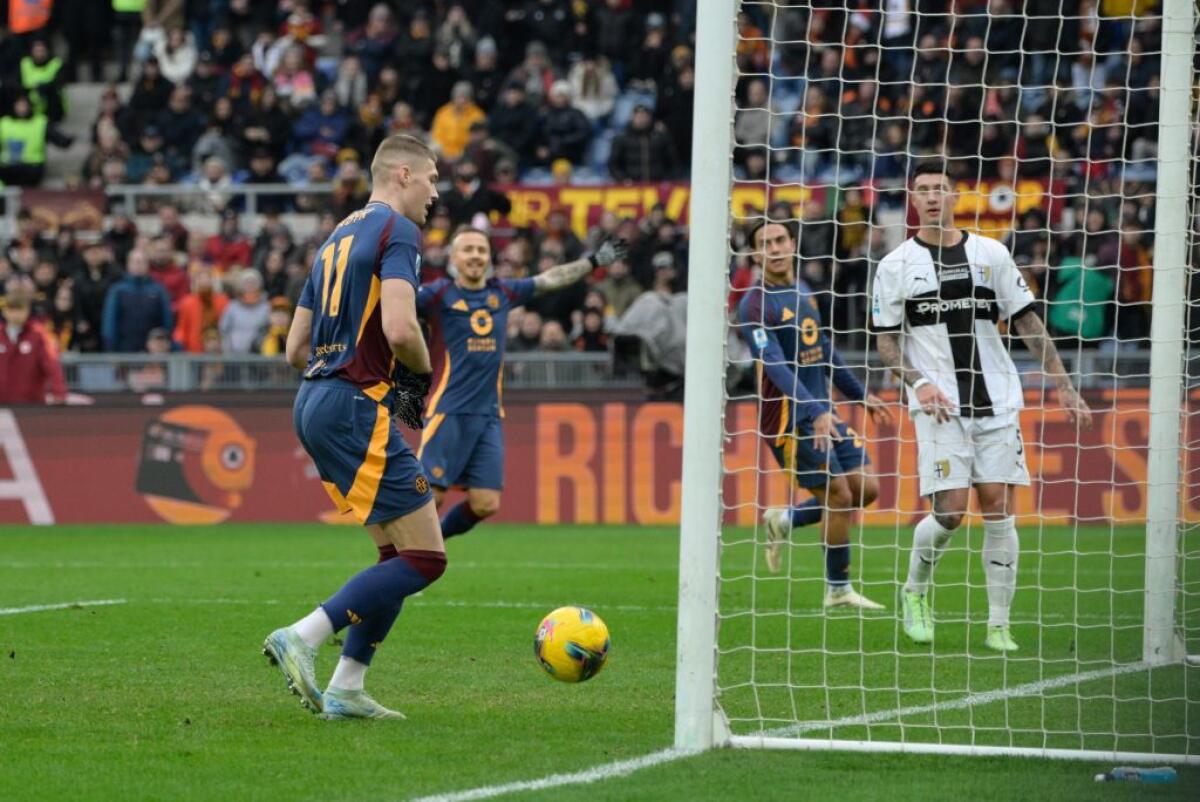 Tutto facile per la Roma, Parma battuto 5-0 - 