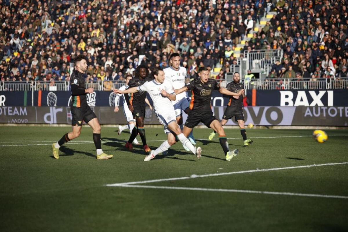 L’Inter vince a Venezia 1-0, decisivo Darmian - 