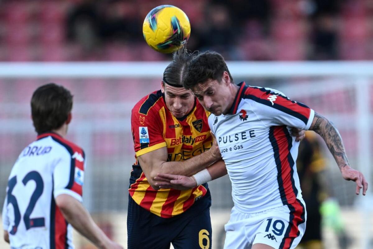 Finisce senza reti lo scontro diretto Lecce-Genoa -