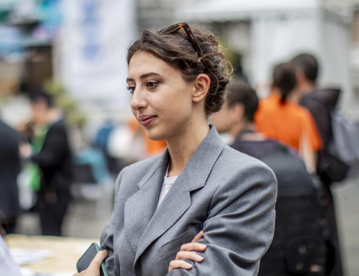 Cecilia Sala libera, decollato volo da Teheran per il ritorno in Italia -