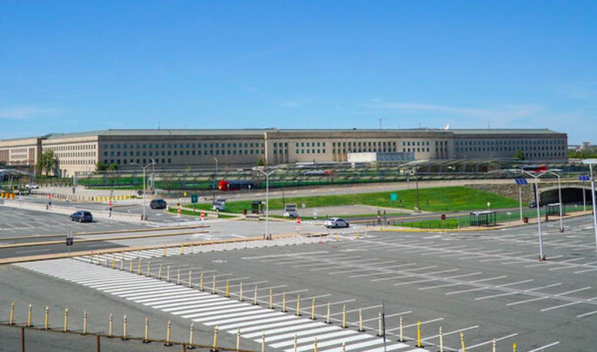 Il Pentagono invierà 1500 soldati al confine con il Messico - 