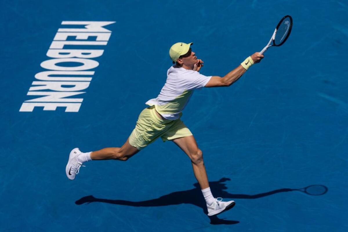 Sinner soffre un set ma avanza a Melbourne -
