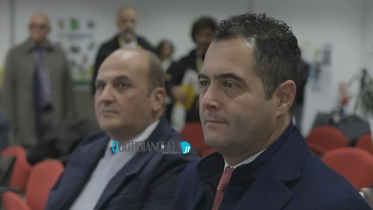 "Falle nei controlli interni? Poco personale, nostra azione trasparente", Di Stefano: "Sui temi serve unità" - Il sindaco Di Stefano insieme all'assessore Franzone