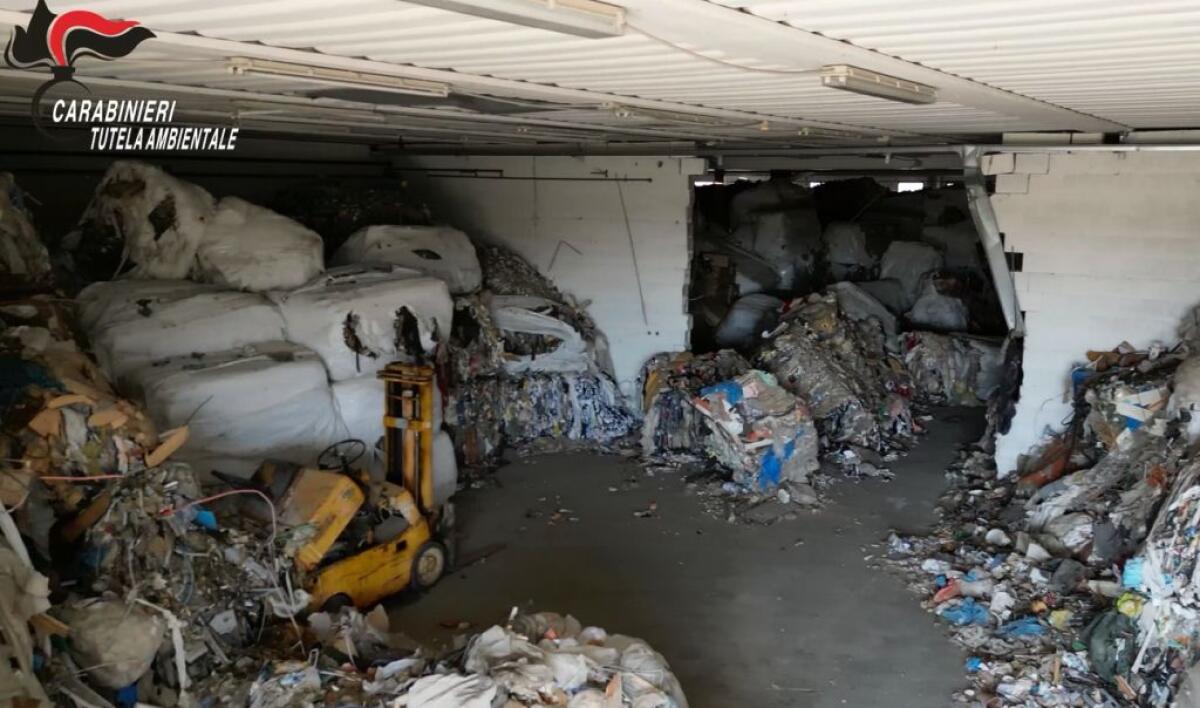 Traffico illecito di rifiuti, nove misure cautelari in varie regioni - 