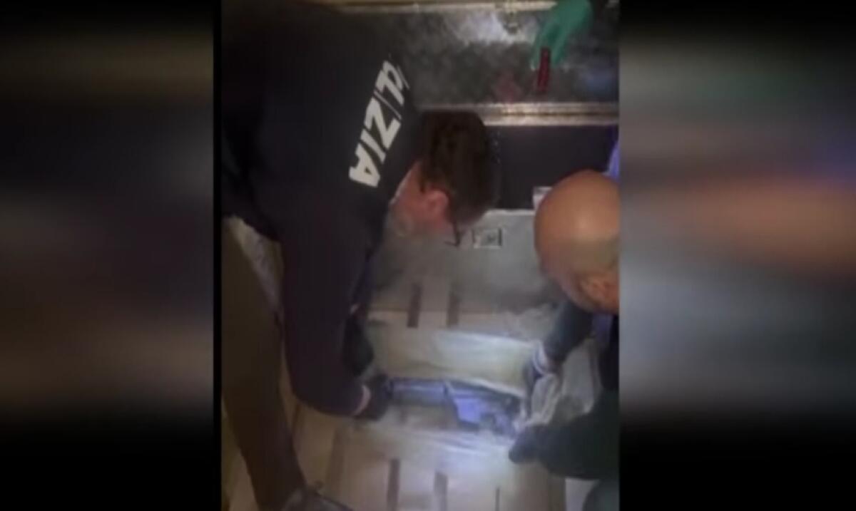 Armi e sequestri, cinquantenne arrestato rimane in carcere: aveva pistole, fucili e munizioni -