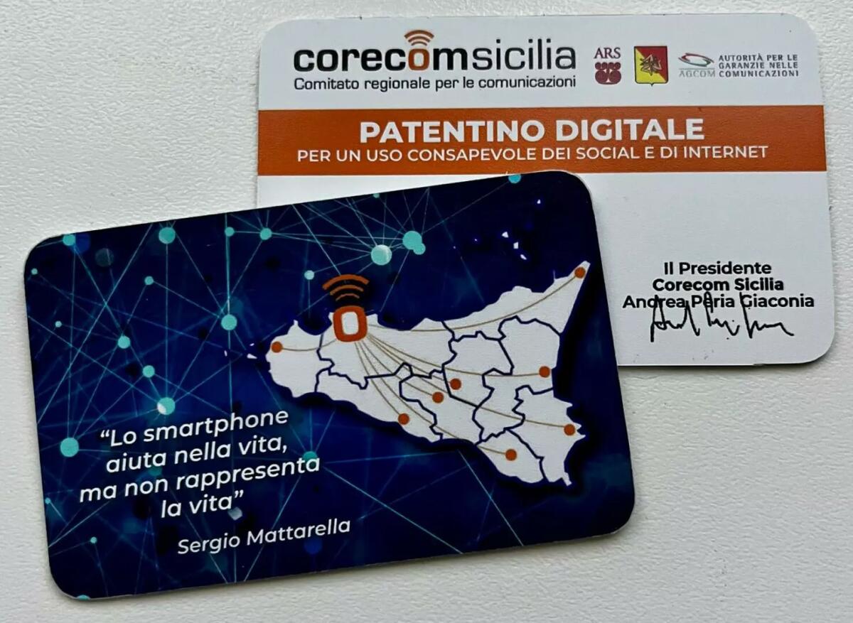 Corecom, 19 patentini digitali a studenti del liceo ‘Einaudi’ -