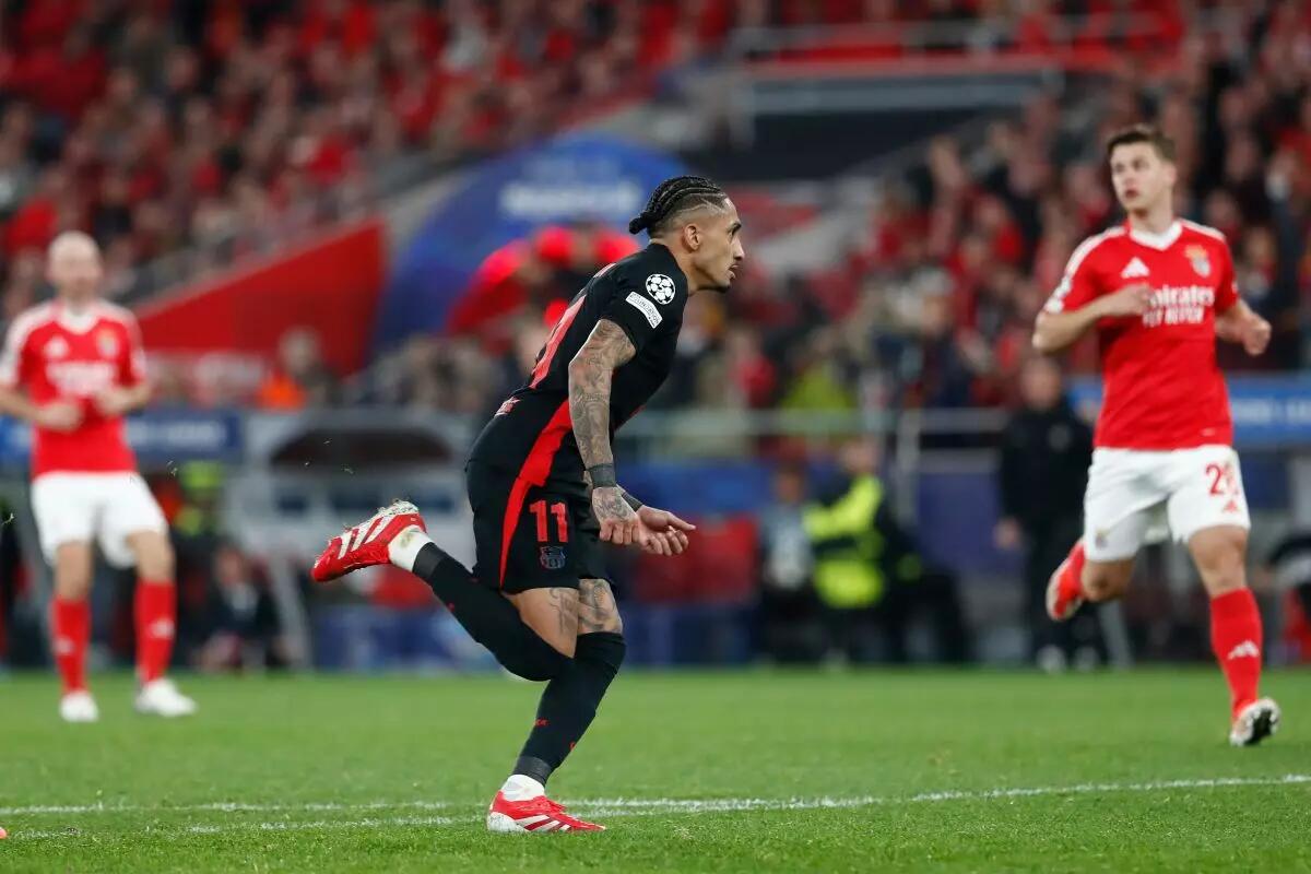 Il Barça passa in casa del Benfica, decide Raphinha -