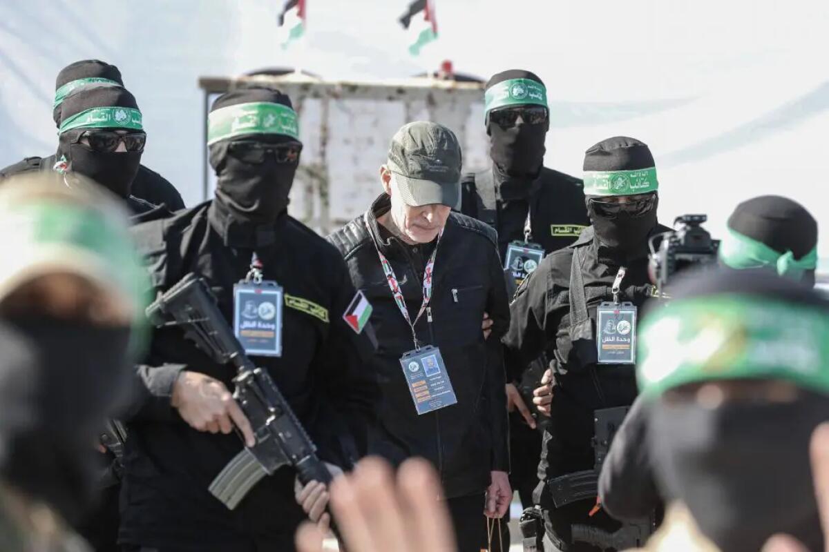 Hamas rilascia altri tre ostaggi, Israele libera 183 prigionieri - 