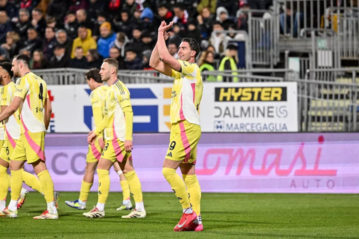Vlahovic match-winner, la Juventus espugna Cagliari -