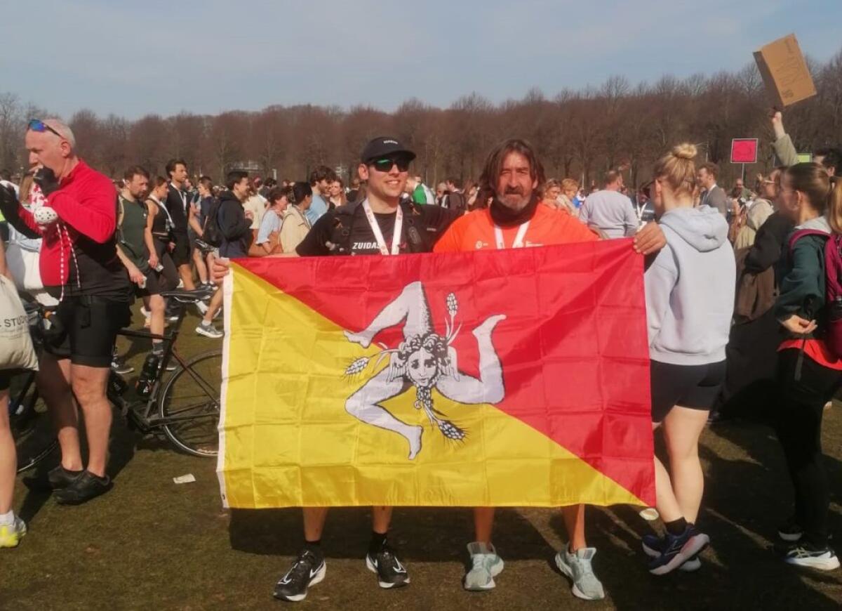 I gelesi Lauria e Arancio tra i runner della mezza maratona olandese dell'Aia -