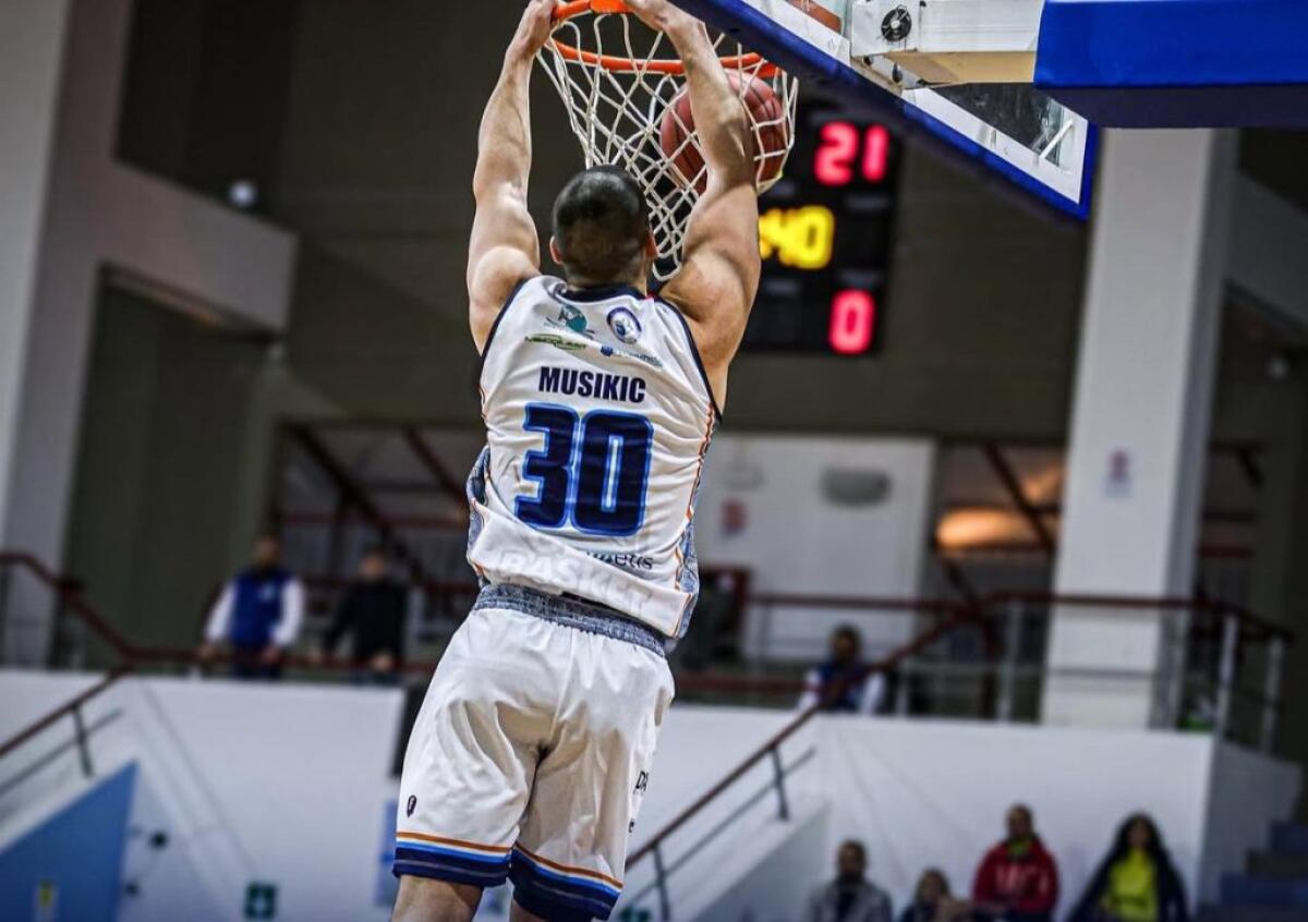 Gela Basket torna a vincere, battuta Siracusa: finisce 82-66 -