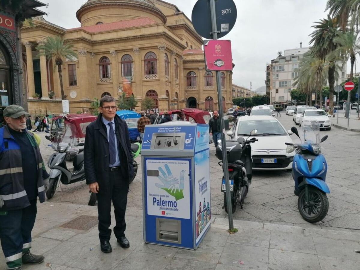 A Palermo ecco i nuovi cestini intelligenti a energia solare -