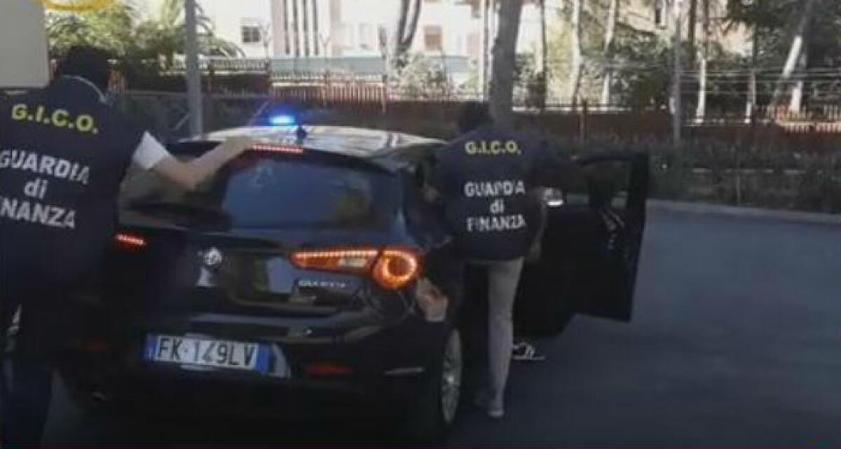 Inchiesta "Camaleonte", in aula il dirigente di polizia Giudice respinge le accuse: sentiti diversi testi -