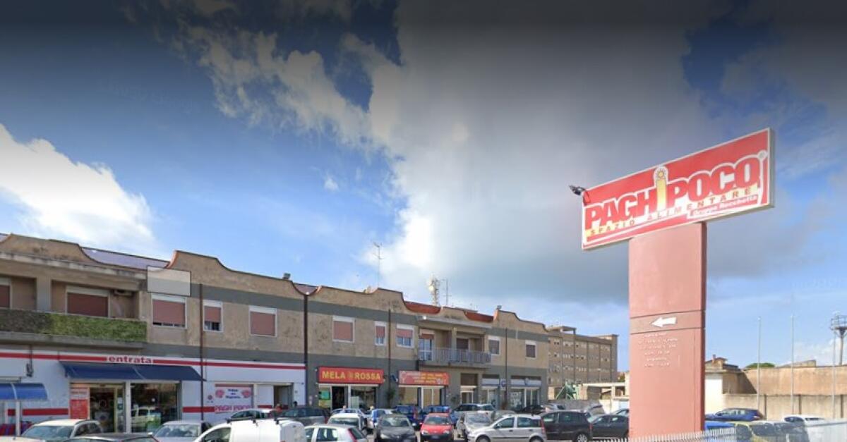 "Ore supplementari dei lavoratori senza le retribuzioni previste", sciopero nel punto vendita "Paghi Poco" -
