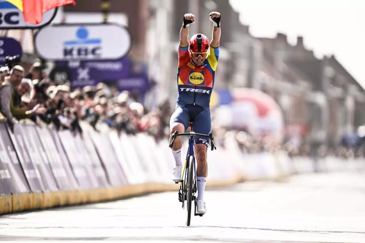 Terzo trionfo per Pedersen alla Gand-Wevelgem, Milan sul podio - 