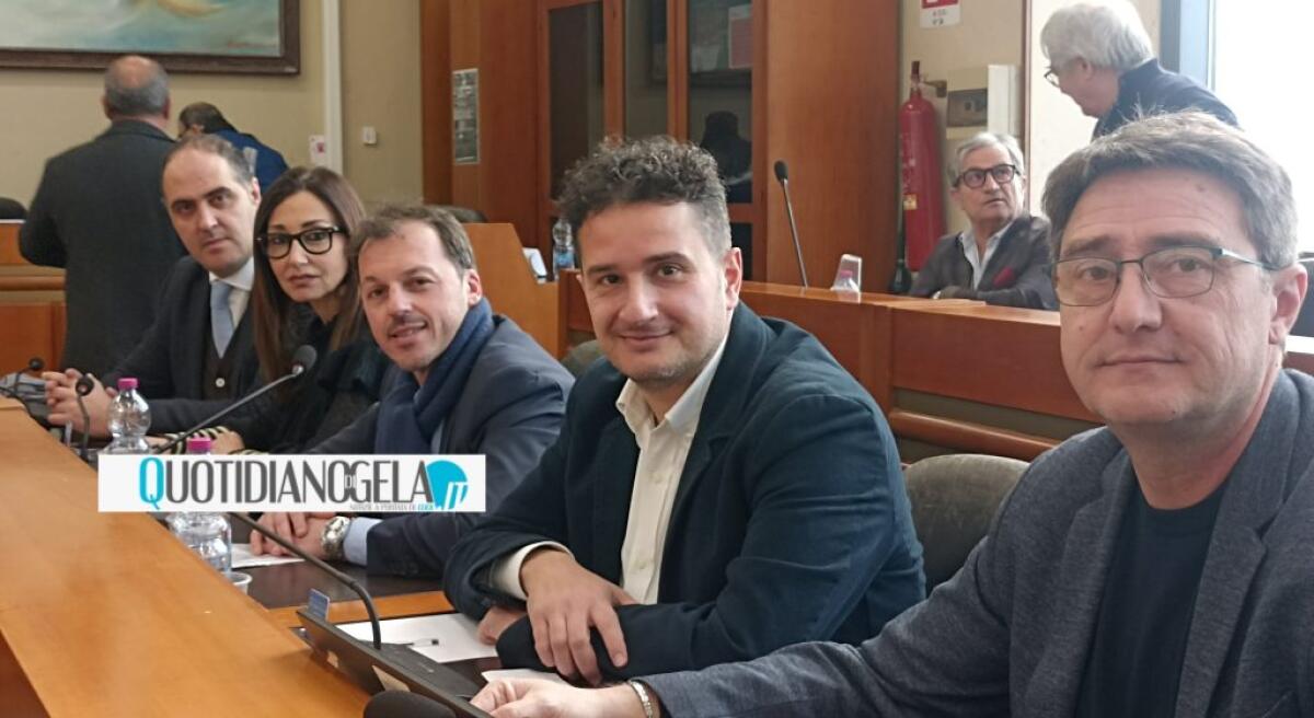 "Noi siamo liberi e non dobbiamo difendere Asp", tensione in aula: "Un tavolo permanente" -