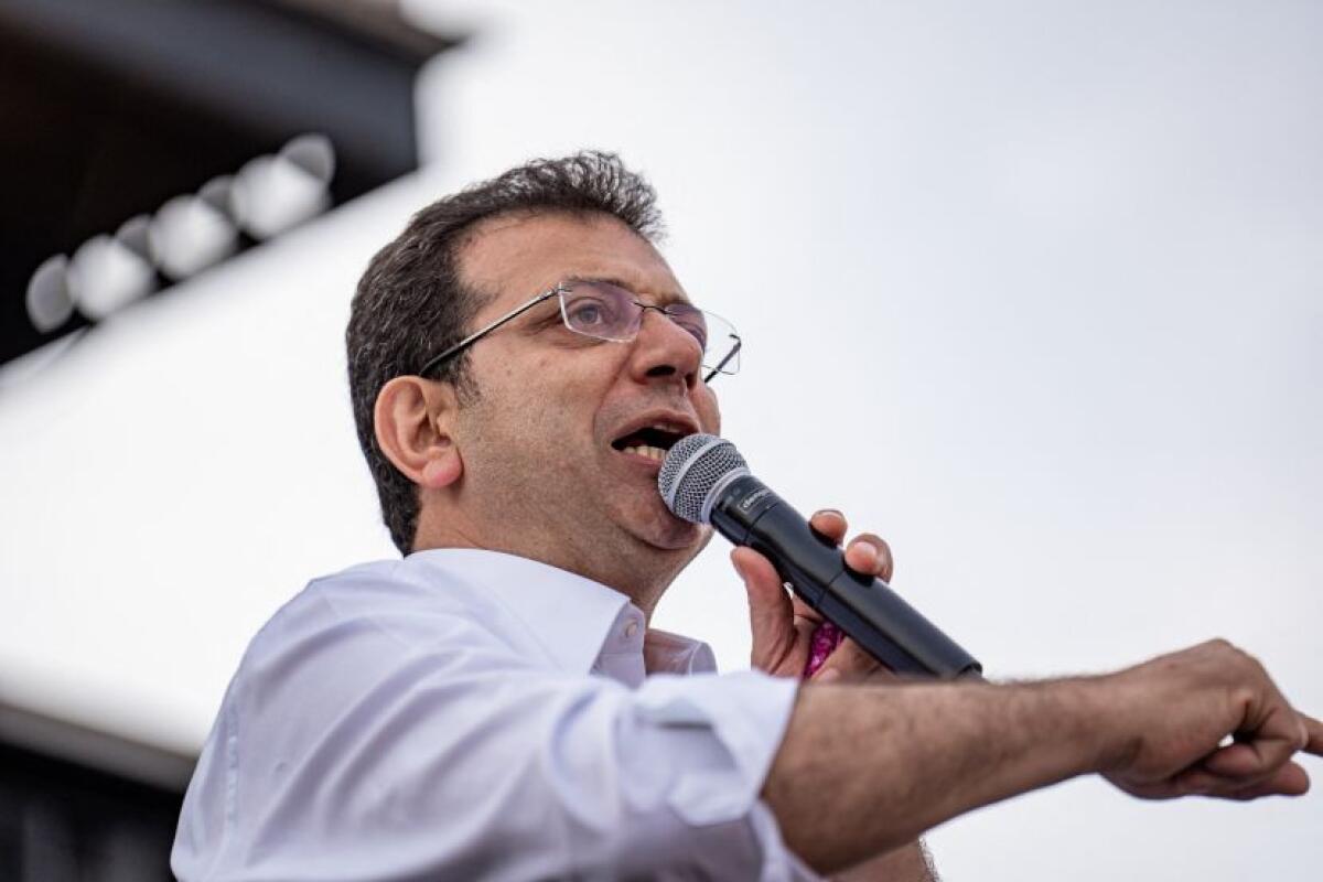 Turchia, arrestato il sindaco di Istanbul Imamoglu - 