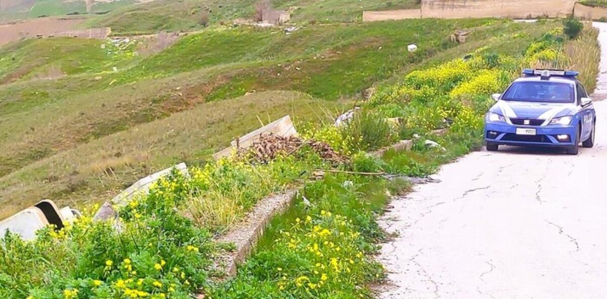 Rifiuti speciali abbandonati in un'area rurale, a Niscemi venti denunce - 