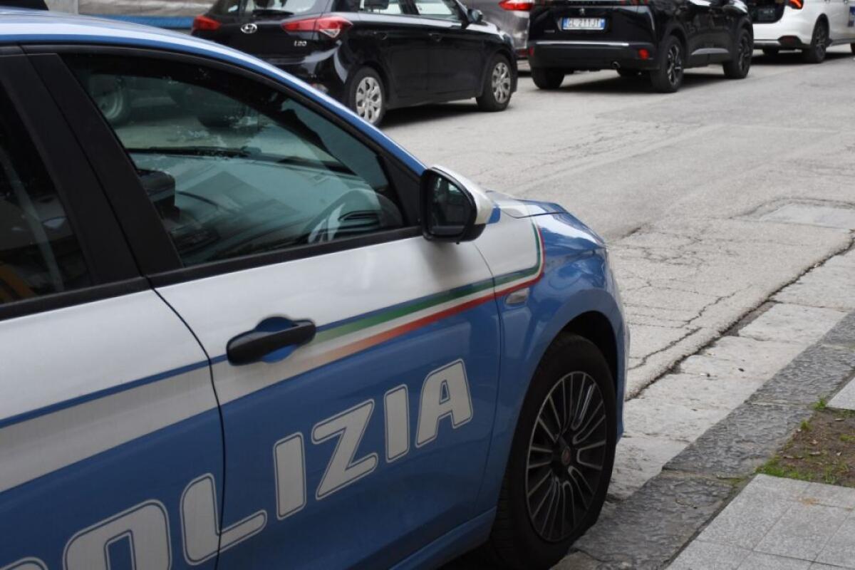 Catania, sequestrati quasi di 300kg di droga nascosta in camion della frutta -