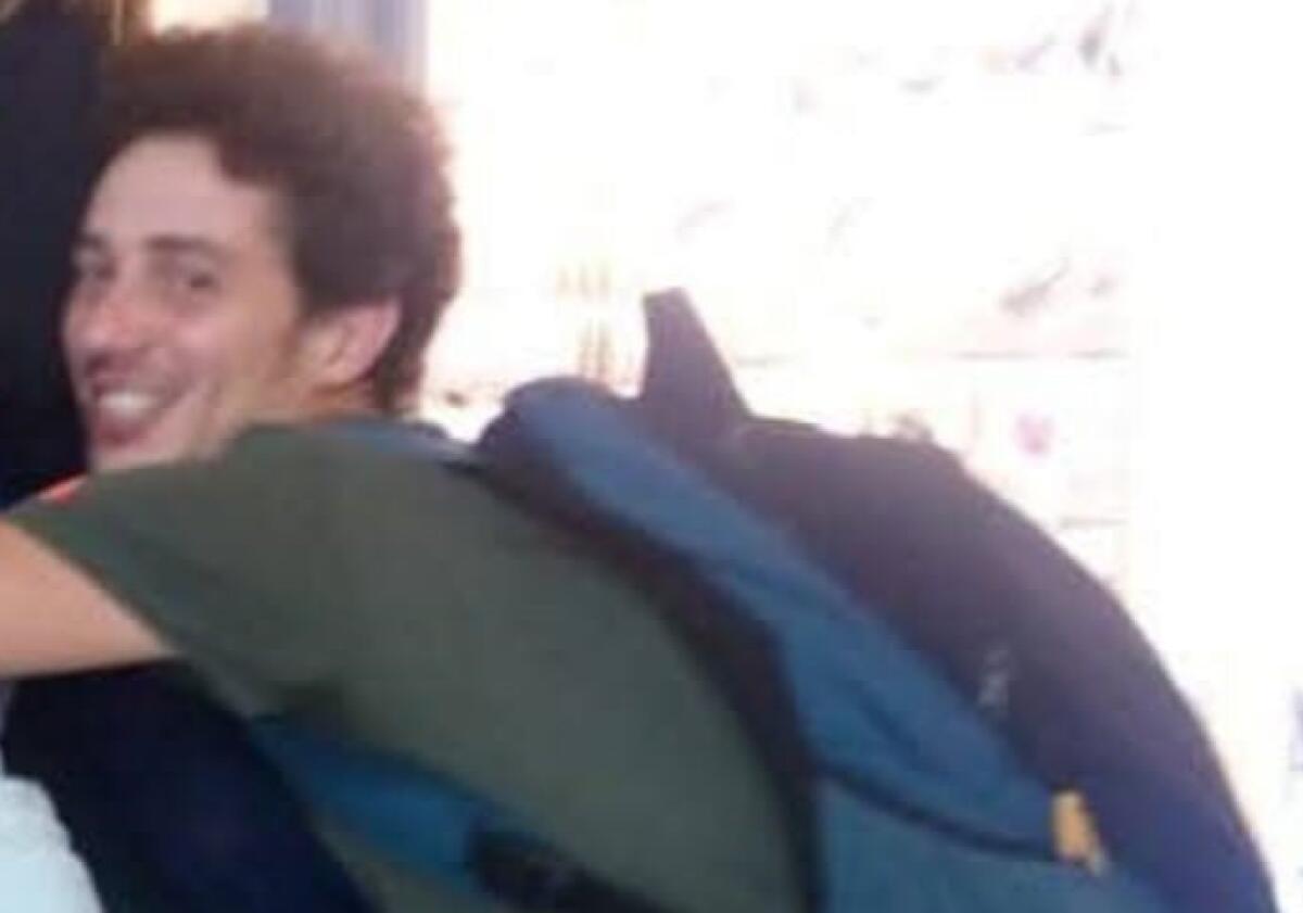 L'addio ad Andrea Vallese, il dolore di familiari e amici: domani i funerali in città - Andrea Vallese