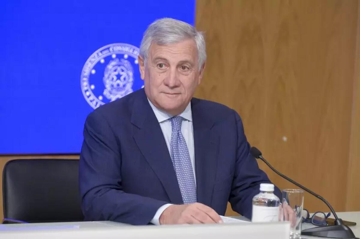 Ucraina, Tajani “Riflettere su presenza militare europea” - 