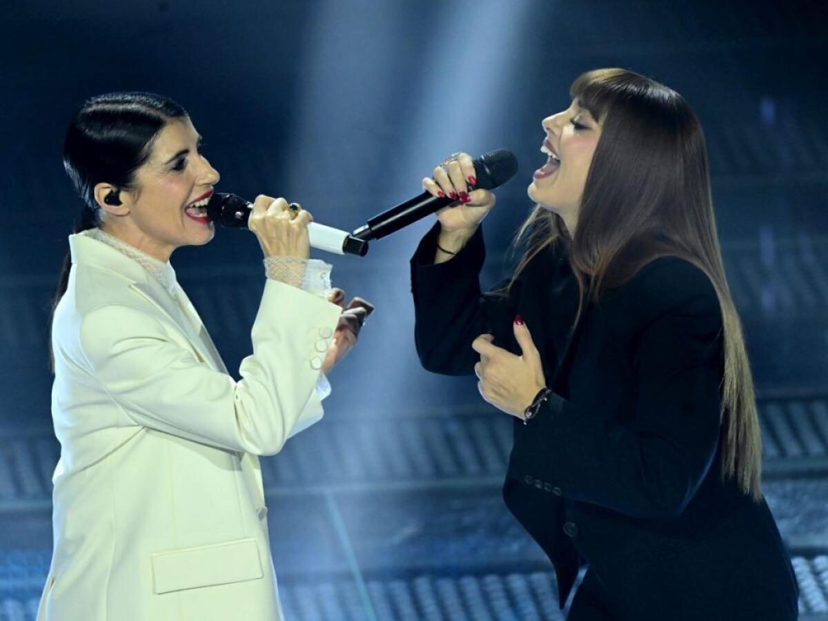 Sanremo, Giorgia e Annalisa vincono la serata cover. All’Ariston il ciclone Benigni e l’ironia di Cucciari - 