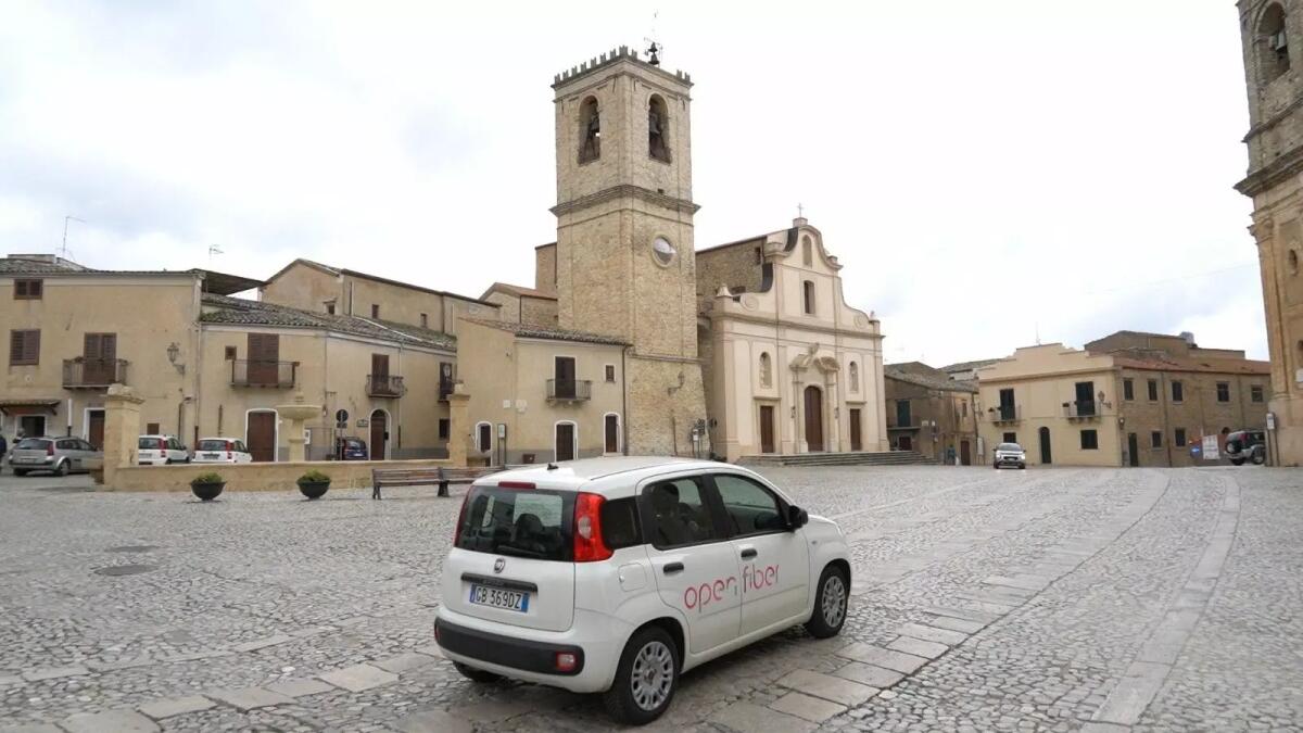 Palazzo Adriano diventa borgo “smart” con la fibra di Open Fiber - 