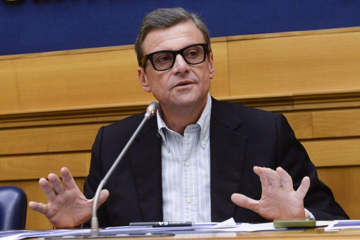 Calenda “Trump ha puntato coltello alla gola per indurre Kiev a tregua” - 