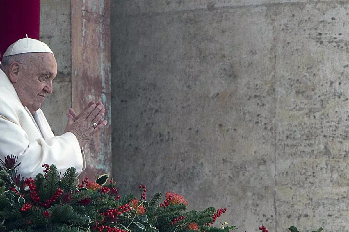 Il medico che ha curato Papa Francesco “Così lo abbiamo salvato” -