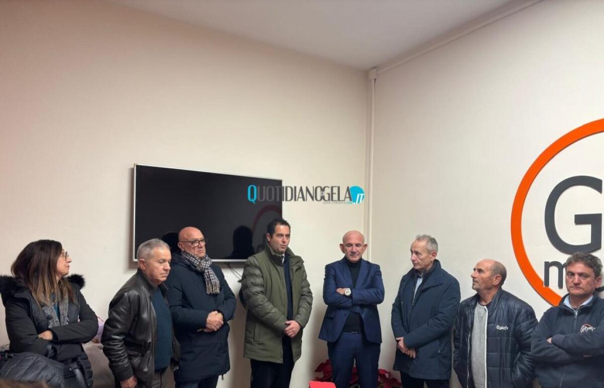 Ghelas, definiti gli atti finali per il contratto: era già stato trasmesso il piano industriale - Una visita del sindaco Di Stefano negli uffici Ghelas