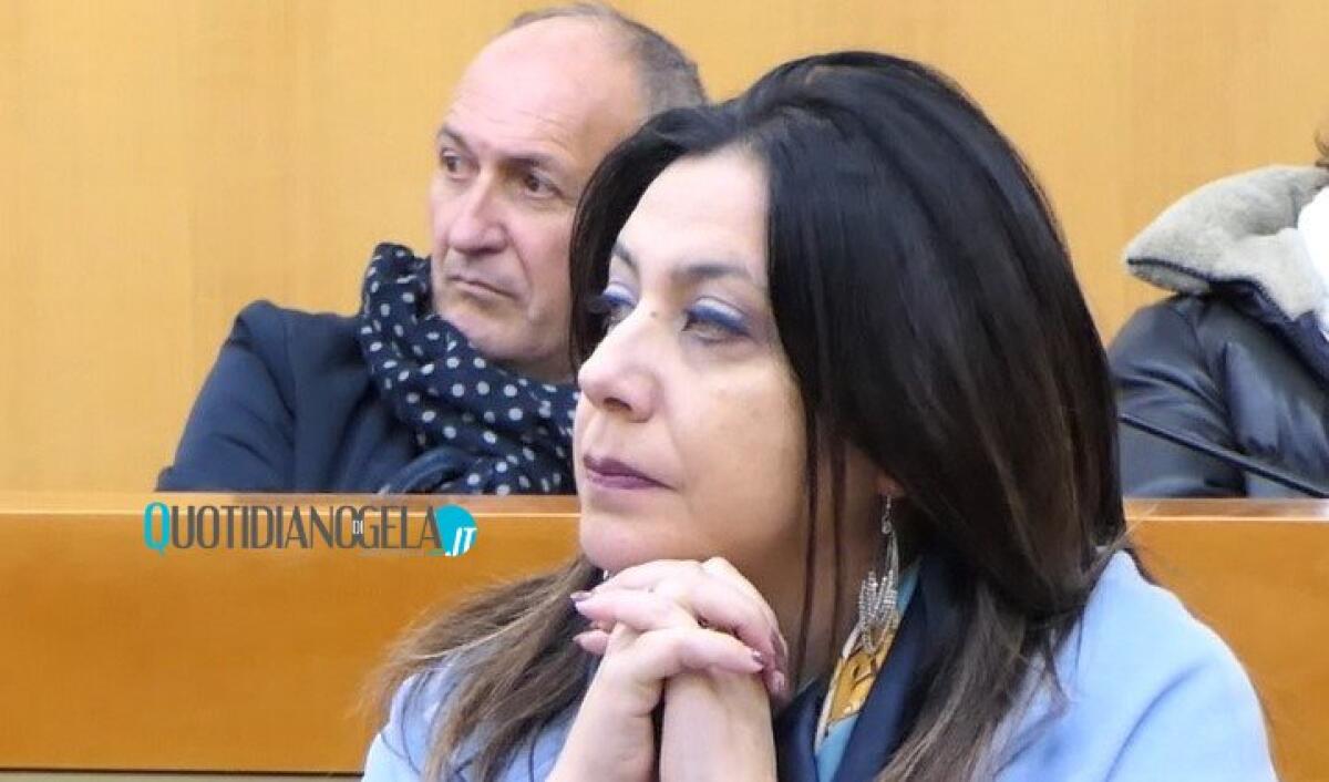 "Provinciali? Valuteremo nel gruppo misto", Di Benedetto: "C'è impegno ma troppi annunci del sindaco" - Il consigliere Antonella Di Benedetto